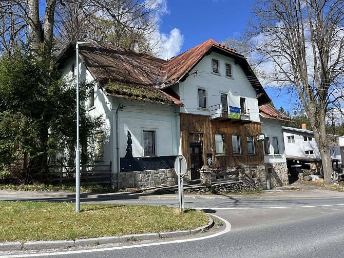 Prodej domu rodinný 540 m² pozemek 2426 m², Železná Ruda-Hojsova Stráž