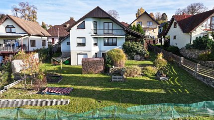 Prodej domu rodinný 276 m² pozemek 786 m², Radenín