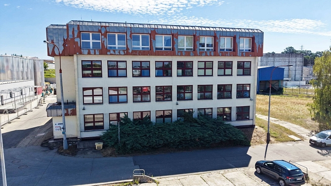 Prodej komerčních prostor kanceláře 1640 m², U Cihelny, Tábor